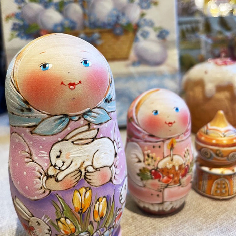 マトリョーシカ ロシア 作家 オリガ イリーナ リュドミラ