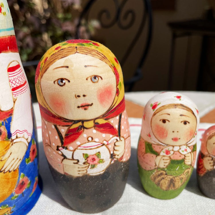 人気沸騰ブラドン ロシア雑貨店マリンカ / オリガ・ロバノワ作マトリョーシカto052-5p 工芸品