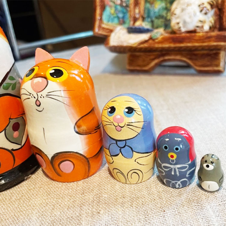 6月限定価格♪ロシア雑貨☆ネコマトリョーカ(5P)H15cm ナナカマド ミラ