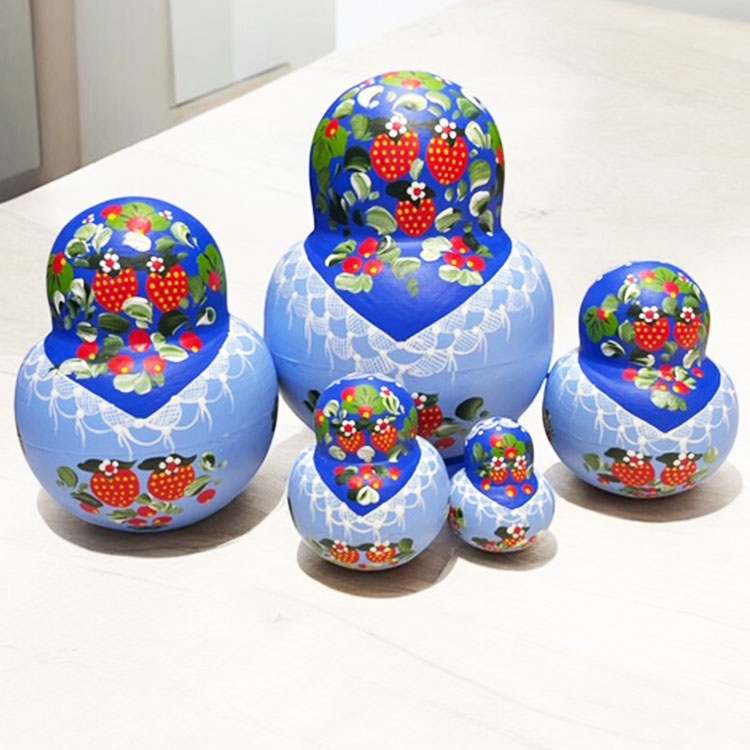 ロシア雑貨☆『ピーターラビット』木製トレー マトリョーシカ ガリーナ作 ロシア雑貨店マリンカ / ガリーナ・チェーホワ作 マトリョーシカ